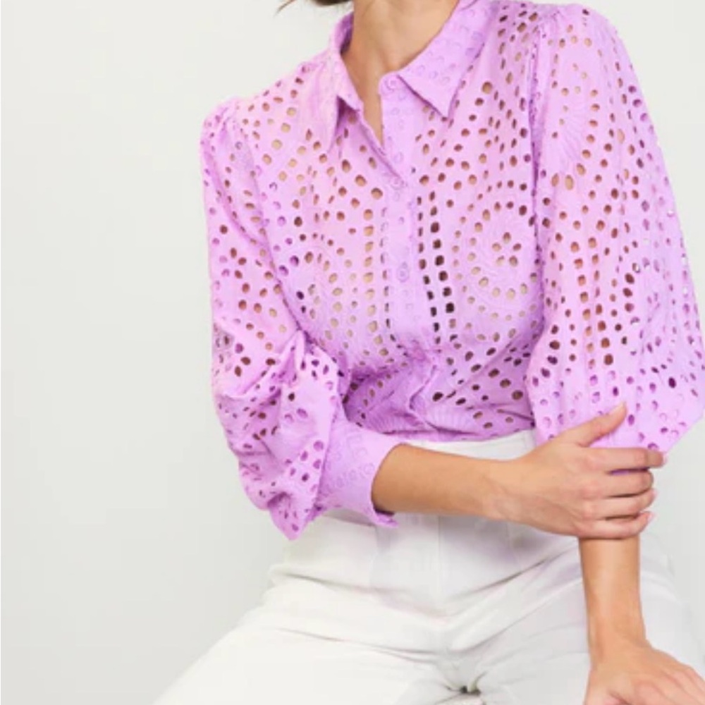 Chico’s eyelet lace blouse
